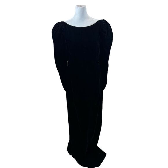 Vintage Union Made Black Velvet Low V Back Bow Detail Floor Length Dress 11/12 - Picture 4 of 16